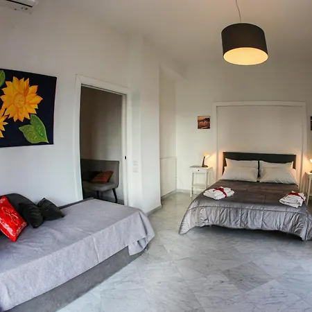 Porto&beverello Pensionat Neapel