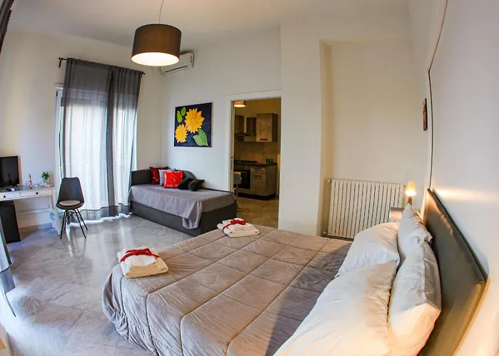Porto&beverello Pensionat Neapel